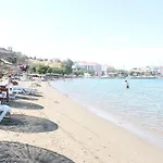 Otel Bayrakli