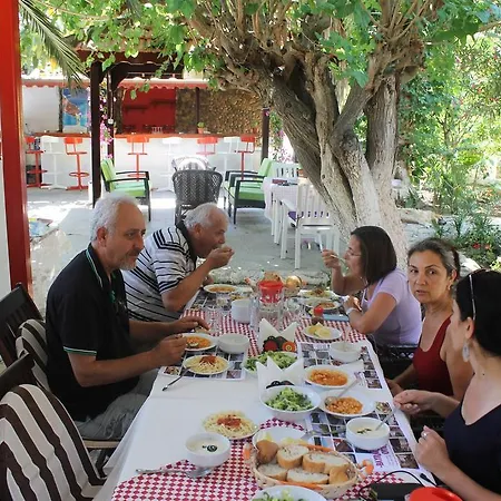 Bayrakli * דטקה