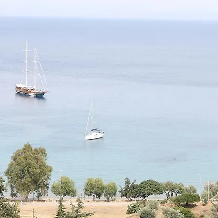 Bayrakli Ξενοδοχείο